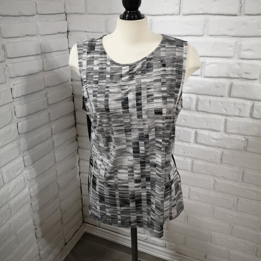 Tahari Ladies Size Large Grey & Black Pattern Sleeveless Tank top